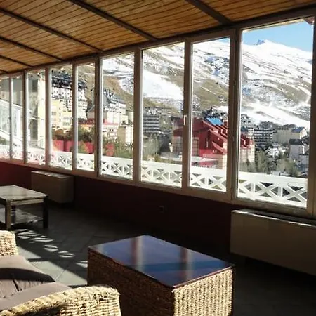 Reino Nevado Szálloda Sierra Nevada